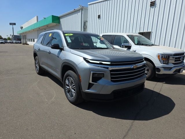 2025 Chevrolet Traverse LT 2LT