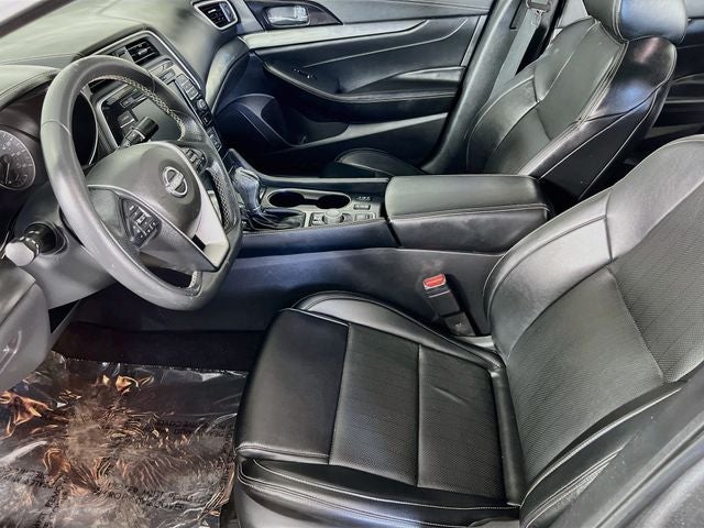 2023 Nissan Maxima SV