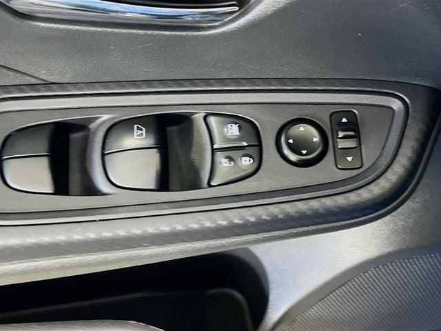 2023 Nissan Versa 1.6 SV