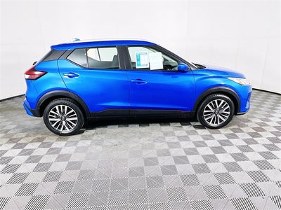 2022 Nissan Kicks SV