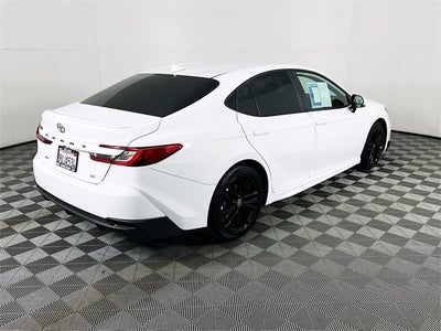 2025 Toyota Camry SE
