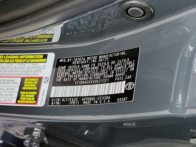 2025 Toyota Camry SE