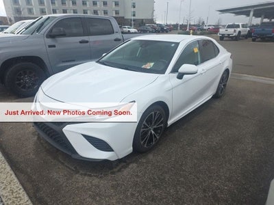 2020 Toyota Camry SE