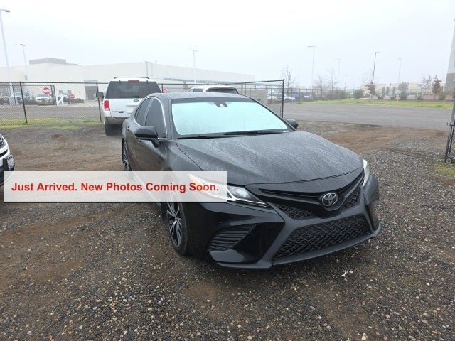 2020 Toyota Camry SE