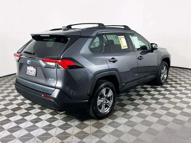 2022 Toyota RAV4 Hybrid XLE