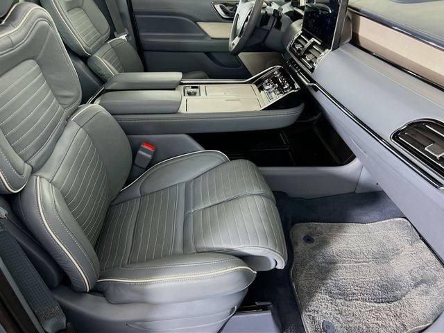 2023 Lincoln Navigator Black Label