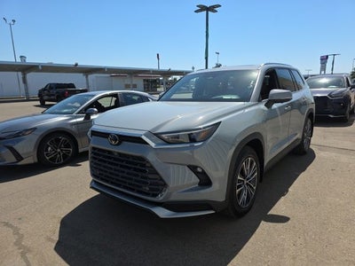 2026 Toyota Grand Highlander Hybrid MAX Platinum