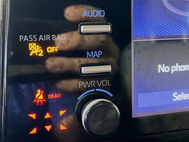2023 Toyota Sienna LE 8 Passenger