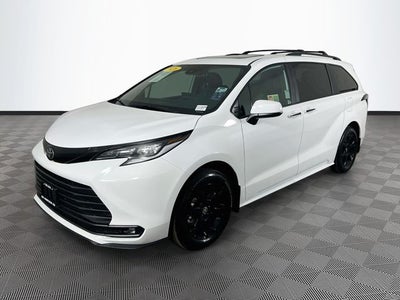 2026 Toyota Sienna Woodland Edition
