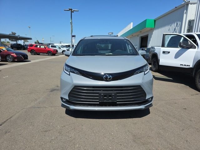 2026 Toyota Sienna Woodland Edition