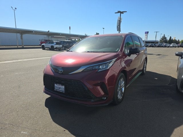 2022 Toyota Sienna XSE 7 Passenger