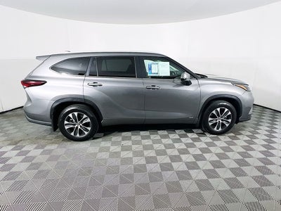 2026 Toyota Highlander Hybrid XLE