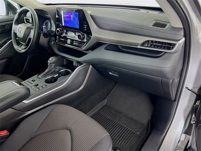 2025 Toyota Highlander LE