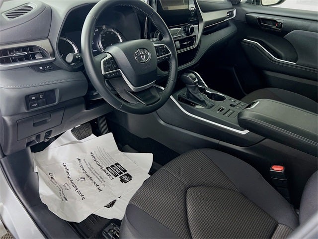 2025 Toyota Highlander LE