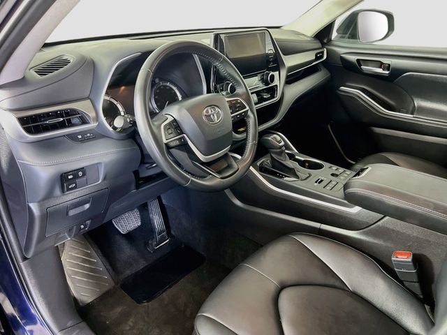 2025 Toyota Highlander XLE