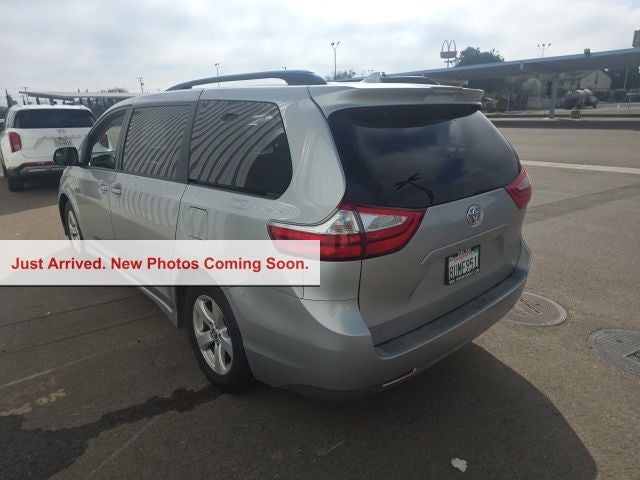 2019 Toyota Sienna LE 8 Passenger
