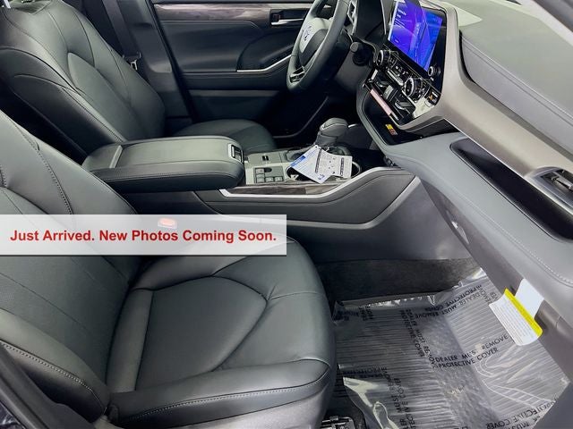 2026 Toyota Highlander Hybrid Limited