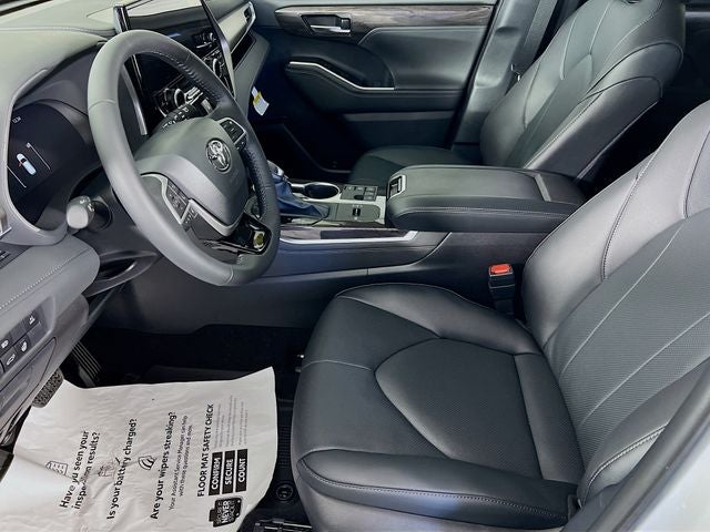 2026 Toyota Highlander Hybrid Limited