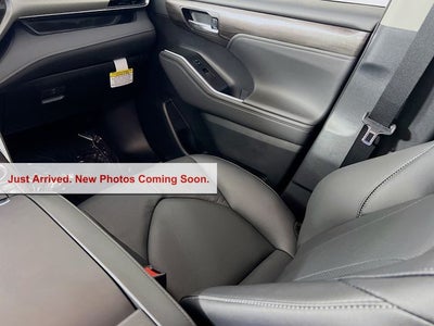 2026 Toyota Highlander Hybrid Limited