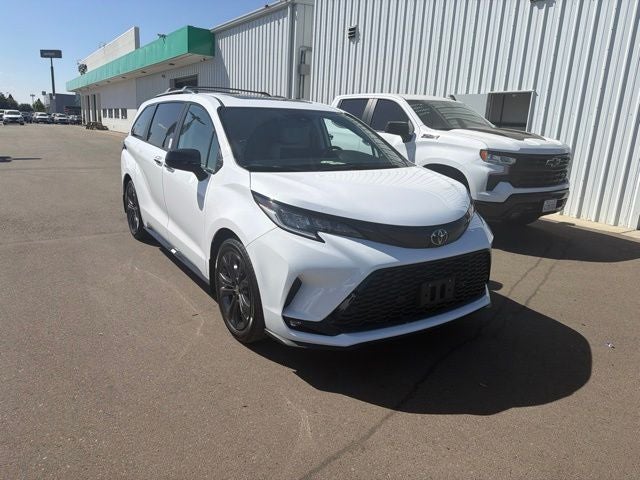 2026 Toyota Sienna XSE 7 Passenger