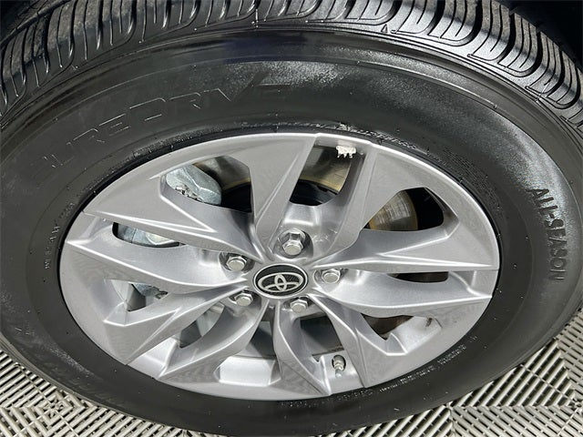 2025 Toyota Sienna XLE 8 Passenger