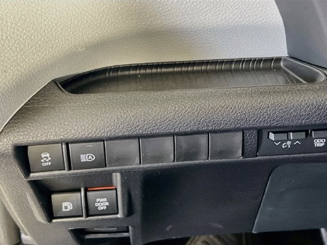 2026 Toyota Sienna XLE 8 Passenger