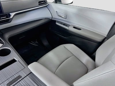 2026 Toyota Sienna XLE 8 Passenger