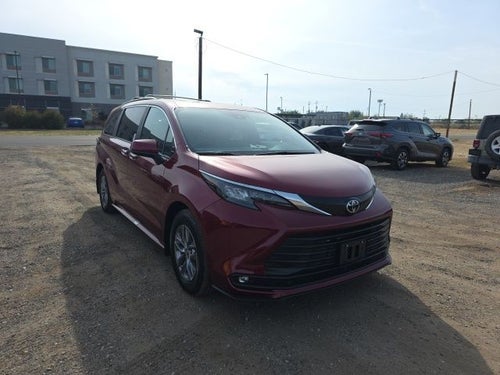 2026 Toyota Sienna XLE 7 Passenger