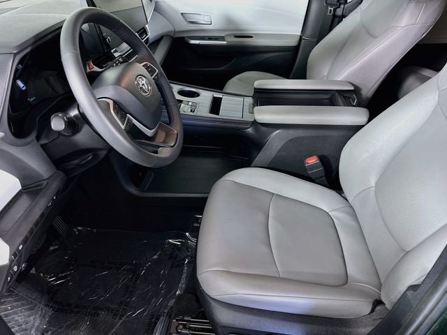 2026 Toyota Sienna XLE 8 Passenger