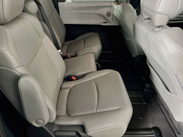 2026 Toyota Sienna XLE 8 Passenger