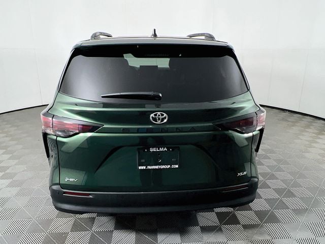 2026 Toyota Sienna XLE 8 Passenger