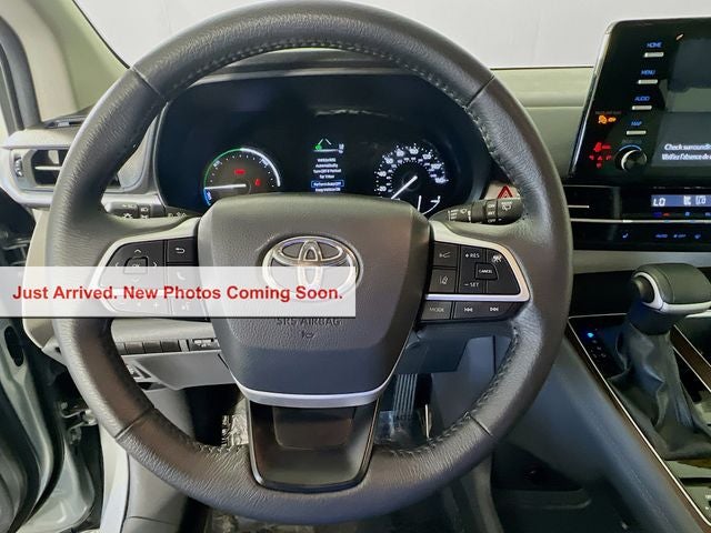 2024 Toyota Sienna XLE 8 Passenger