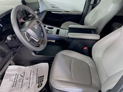2025 Toyota Sienna XLE 7 Passenger