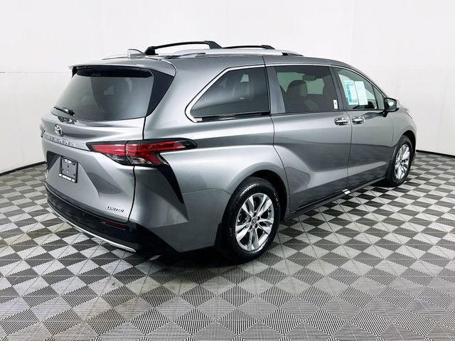 2026 Toyota Sienna Limited 7 Passenger