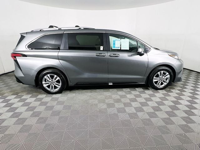 2026 Toyota Sienna Limited 7 Passenger