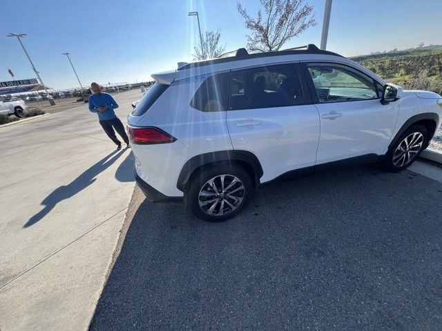 2023 Toyota Corolla Cross XLE