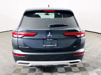 2024 Mitsubishi Outlander SE
