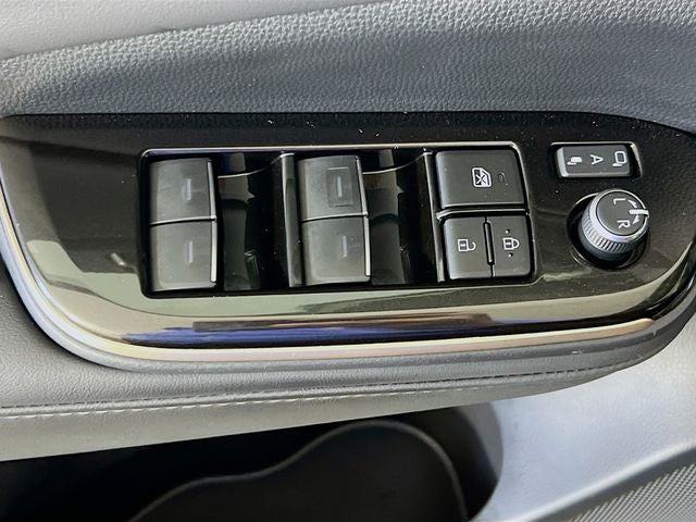 2025 Toyota Crown Signia XLE