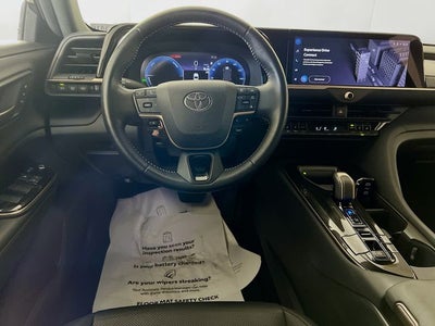 2025 Toyota Crown Signia XLE