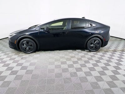 2025 Toyota Prius LE