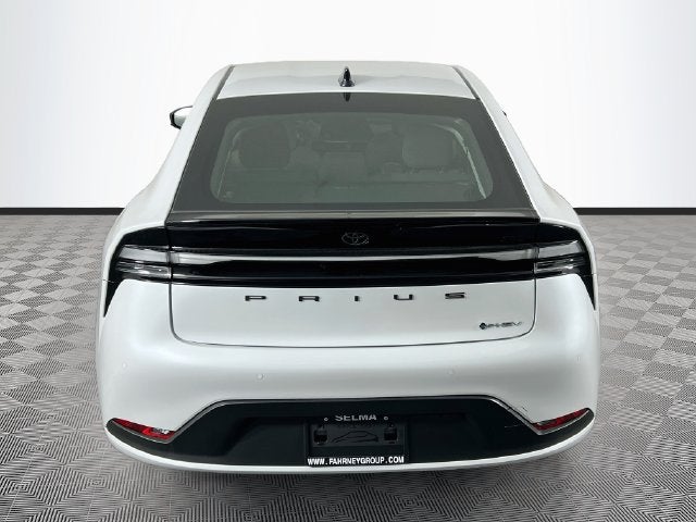 2026 Toyota Prius Plug-In Hybrid SE