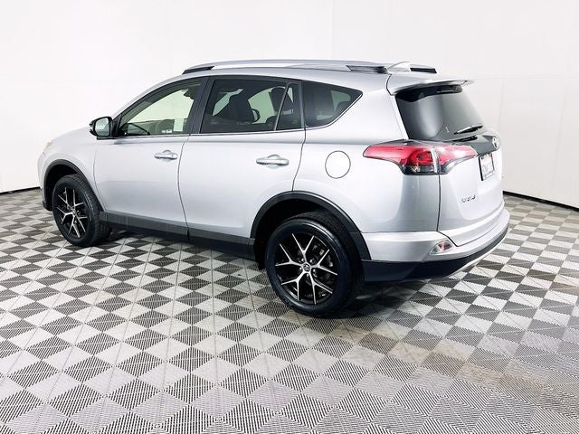 2018 Toyota RAV4 SE