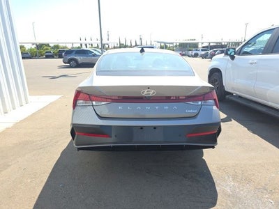 2024 Hyundai Elantra Limited