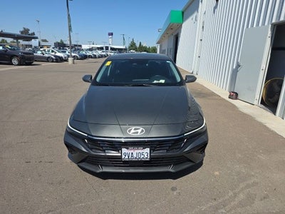 2025 Hyundai Elantra SEL Convenience