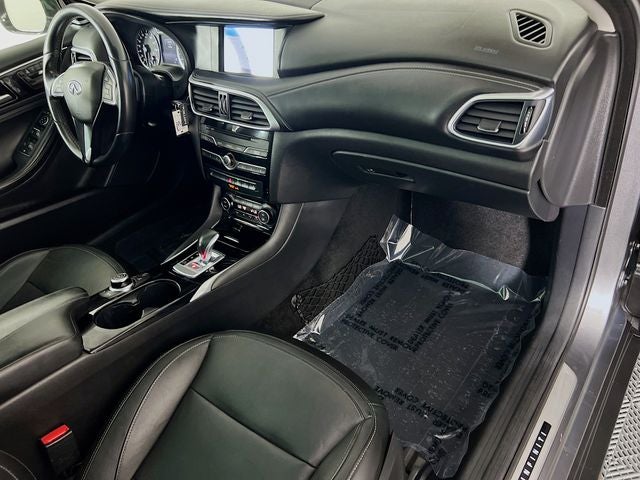 2018 INFINITI QX30 Premium