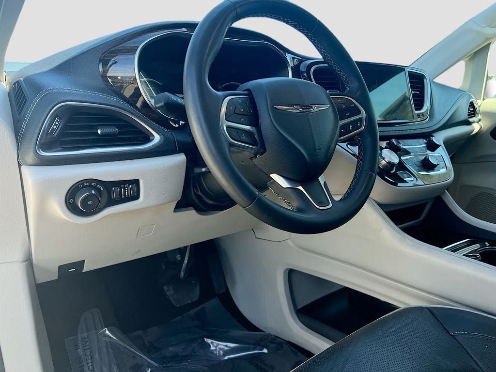 2023 Chrysler Pacifica Hybrid Limited