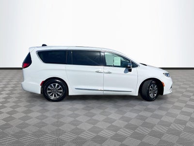 2023 Chrysler Pacifica Hybrid Limited