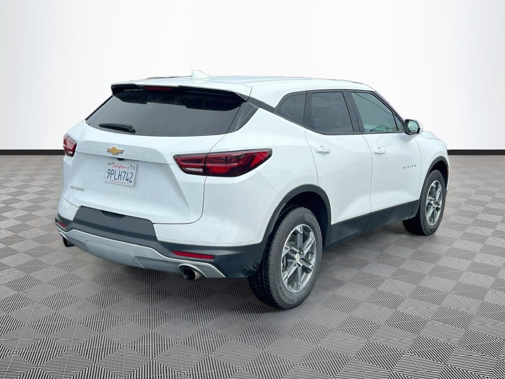 2025 Chevrolet Blazer LT