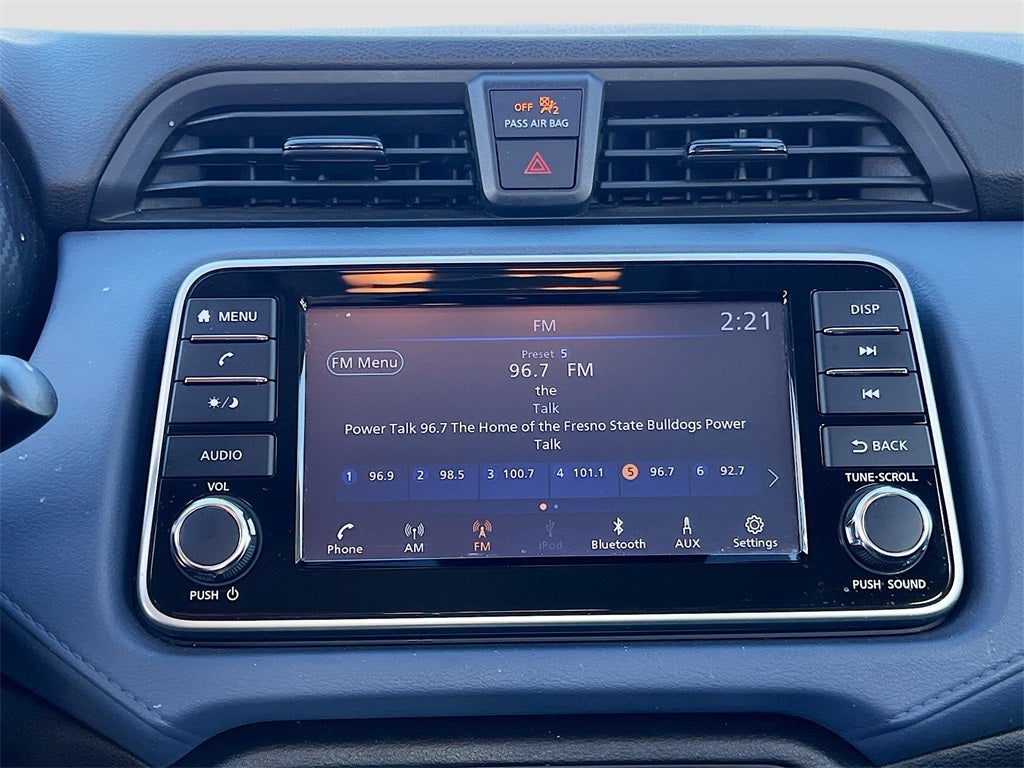 2023 Nissan Versa 1.6 SV