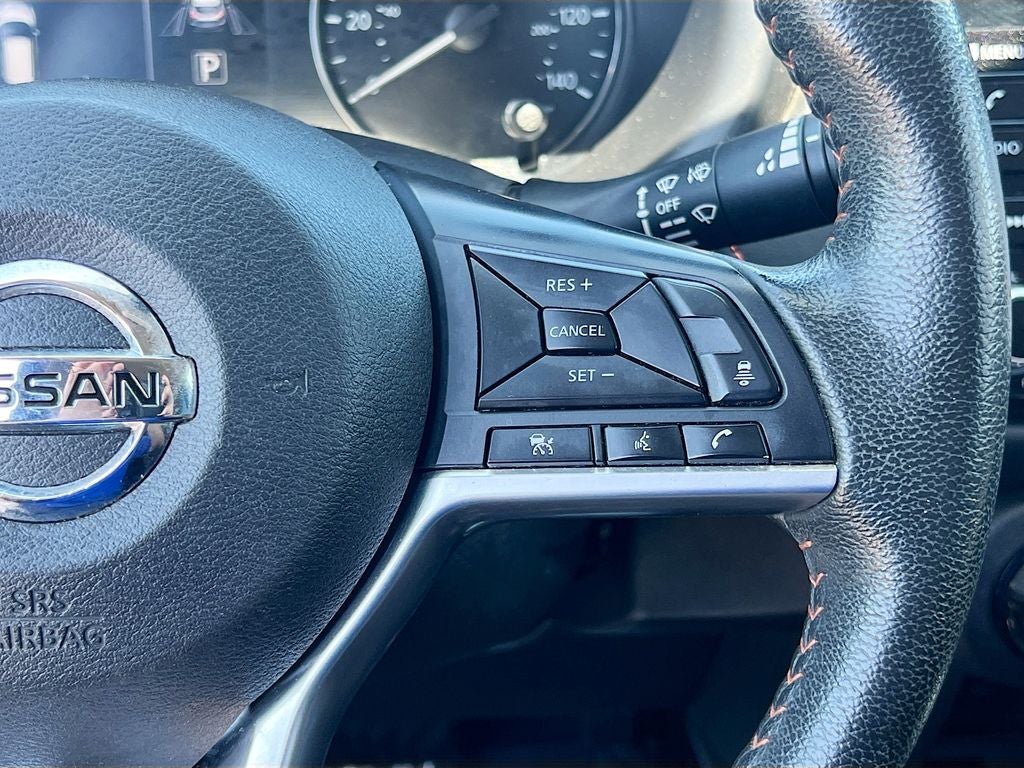 2021 Nissan Kicks SR